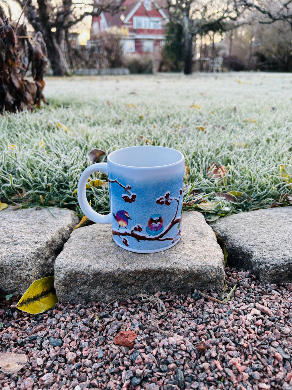Julmugg med rödhake